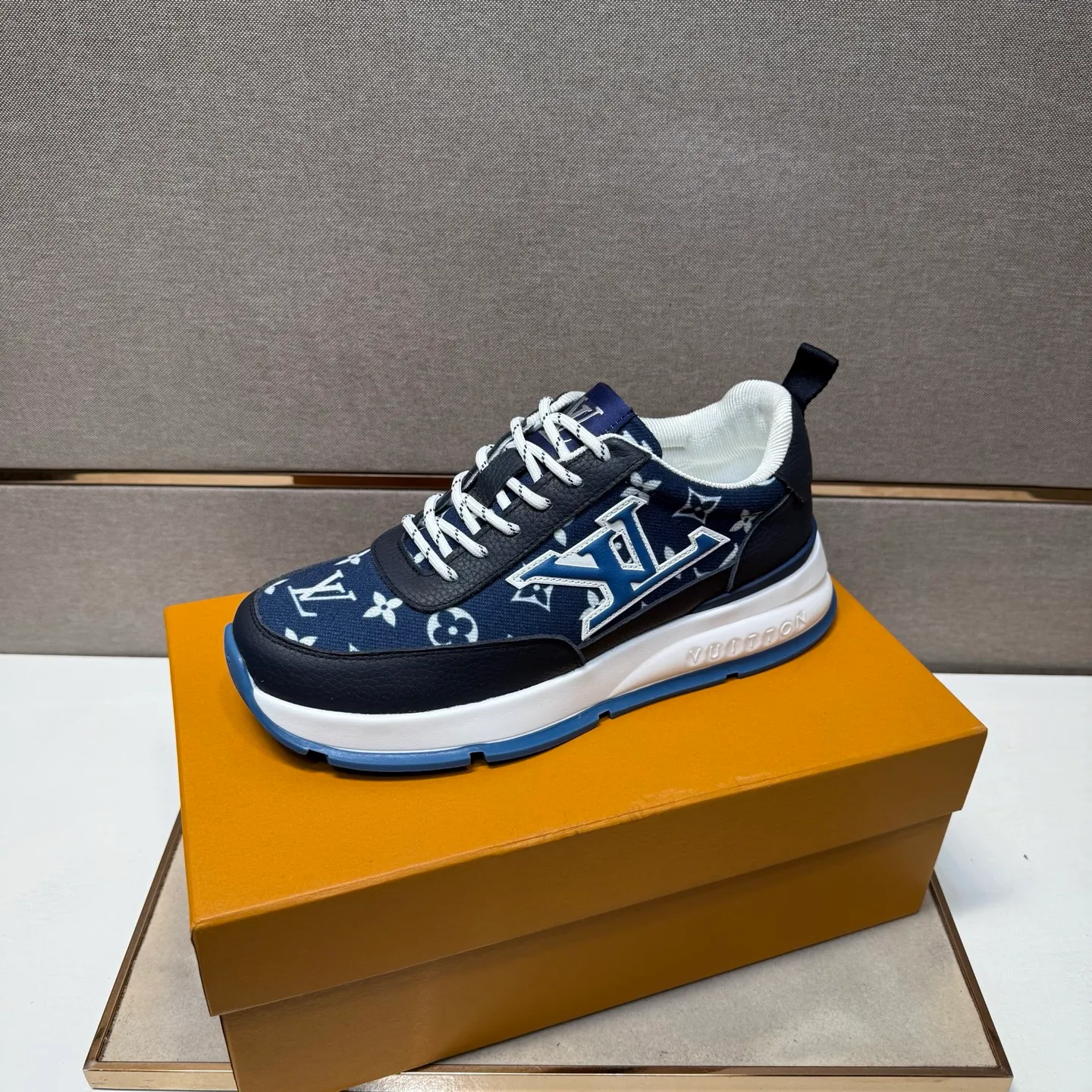 ⬛️Men's shoes 💰p442【LV～】Men's casual shoes 2025z cabinet sales simultaneously 🔶Size: 38-44#️⃣ 🔷3 colors🔜The upper is made of multi-material splicing➕Mesh lining, comfortable and breathable, sole: original comfortable and wear-resistant outsole, ⚠️real thing📱photographed🎬real thing is better📢📢📢